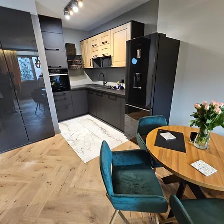 Angielska Grobla 5 Familia Gdańsk