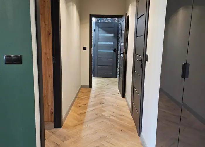 Angielska Grobla 5 Familia *